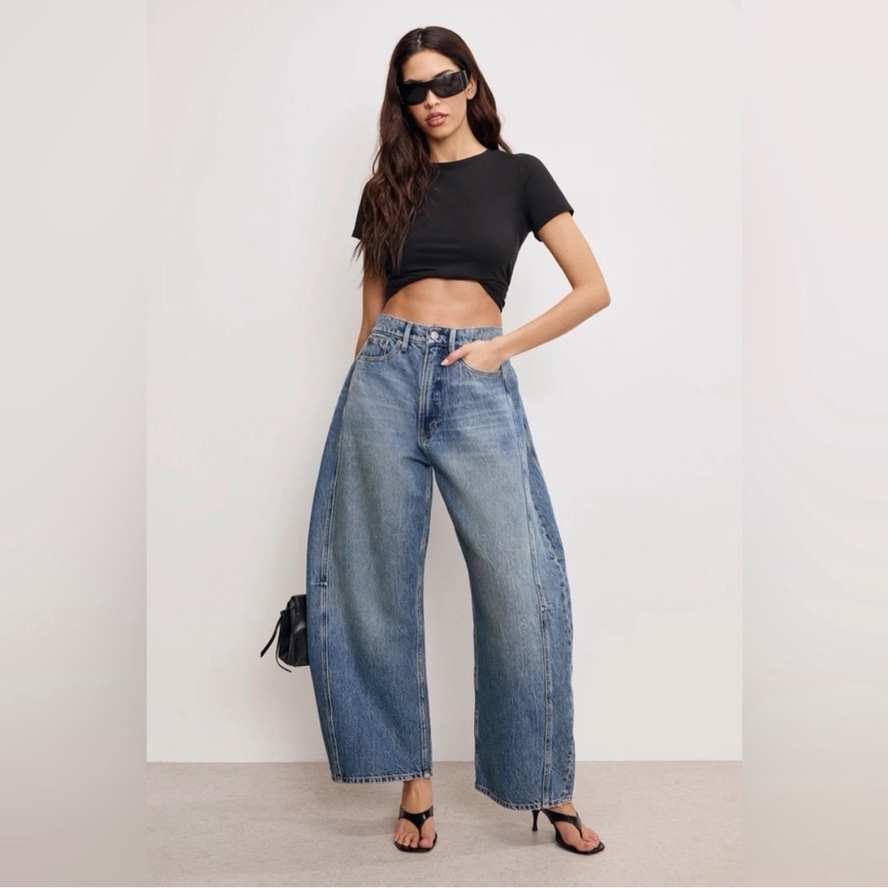 NWT: Good American Extreme Barrel Jeans